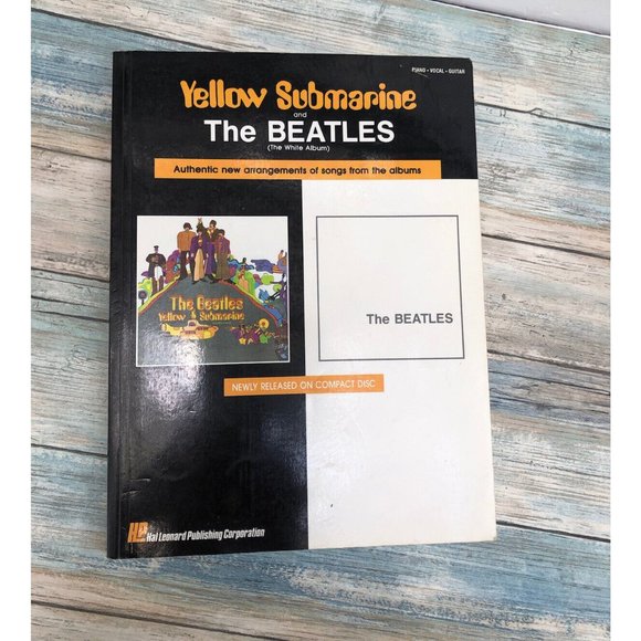 YELLOW SUBMARINE SONG BOOK THE BEATLES( PIANO VOCAL GUITAR) HAL LEONARD ALBUM - Picture 1 of 7